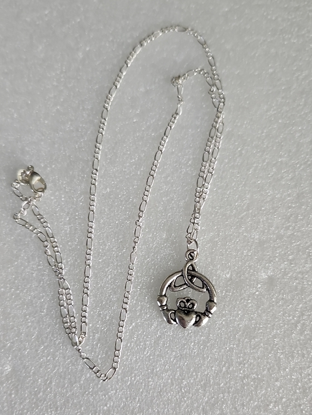 Claddagh Pendant Necklace in Silver